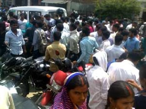 candidates descended , alert administration