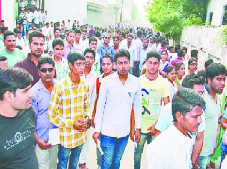 The examination of the 35 thousand lakhpal