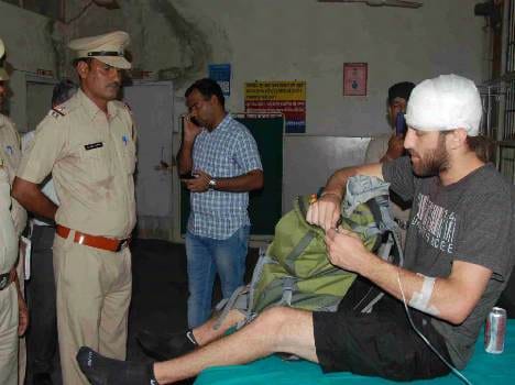 attack on american tourist at rewari junction, injured