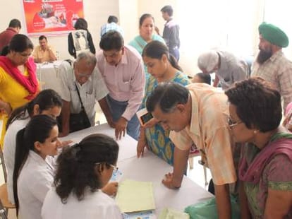 amar ujala blood donation camp with charitable trust
