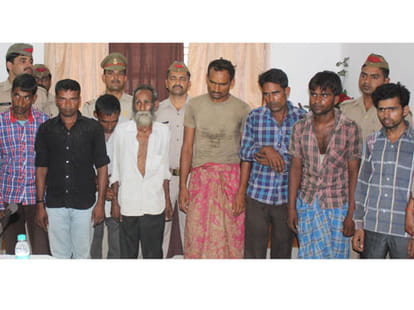 money given to the wife of manoj mishra