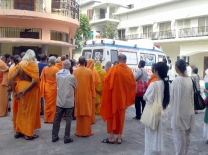 swami Dayanand saraswati back to Ashram in critical condition.