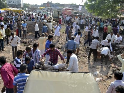 explosive-lodead truck has been caught in madhya pradesh