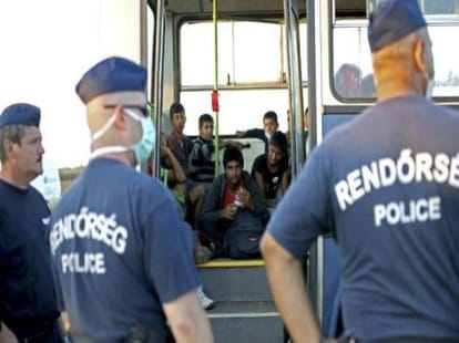 refugee crisis in greece, 28 people died