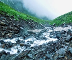 himalayan waterfall rivers dried.