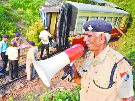 shimla kalka toy train derailed side story.