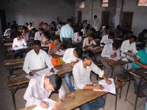 15 percent students quit lekhpal examination