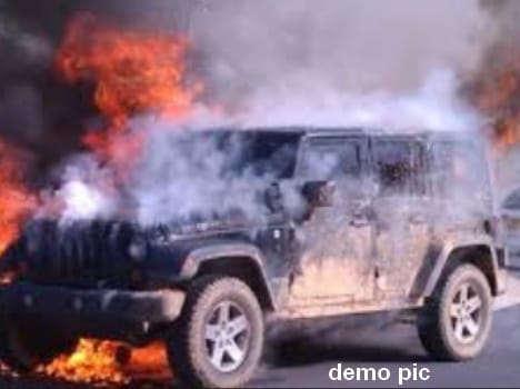 Car catches fire near nerva rohru four injured.
