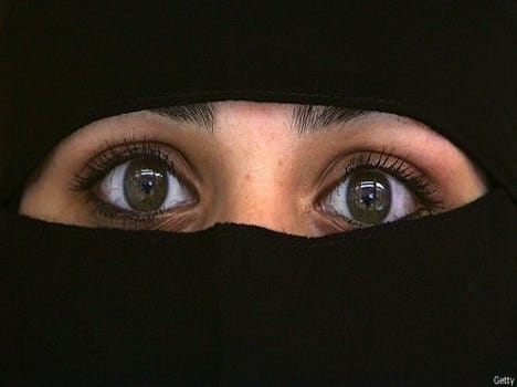 There should be one month gap in three consecutive divorces