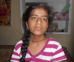 brave girl fight with mobester in lucknow