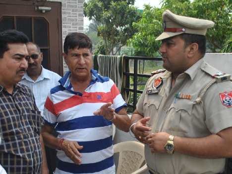 chain snatching with armyman in mohali
