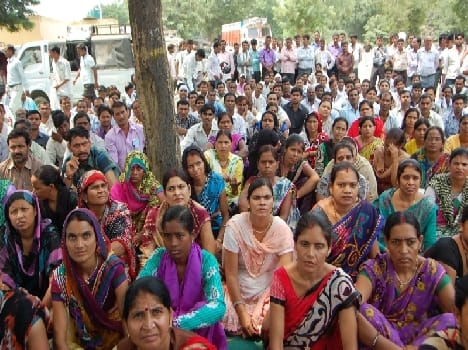 Shicshamitron the full shout at district headquarters