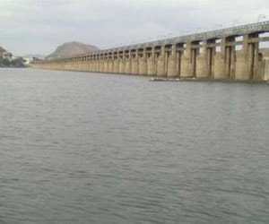 godavari and krishna river linked together
