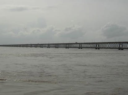godavari and krishna river linked together