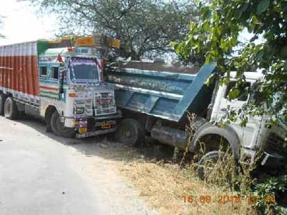 collision between truck in haryana, driver burned alive