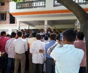 shikshamitra having trouble because of state governments