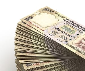 16 officers get compensated by Information commission.