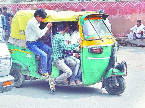 people tired due to bus jam in city