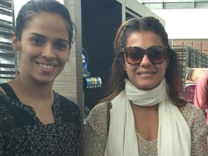 Saina Nehwal took to Twitter to ask Shah Rukh Khan to meet her