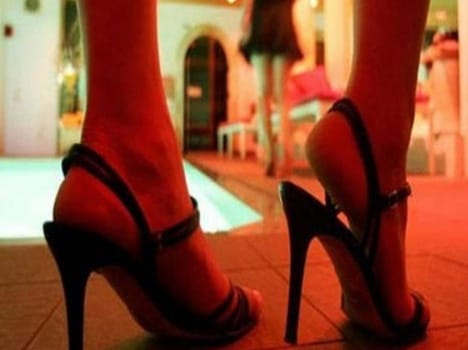 Sex racket busted in hotel.