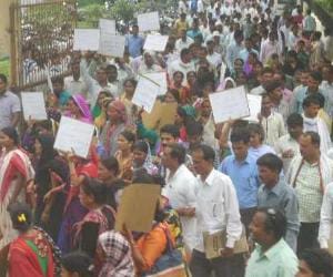 basic education minister meets HRD minister in matter of shikshamitra