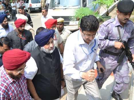 sukhbir badal controversial statement on khattar govt