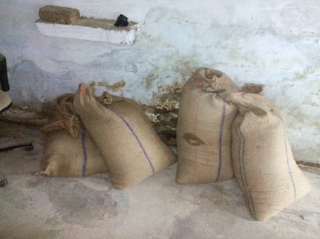 Breaking the seal of goods stolen wheat