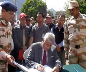 uttarakhand governor visit to china border villages.