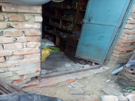 Thieves entered the garrison wall outlets, theft of millions