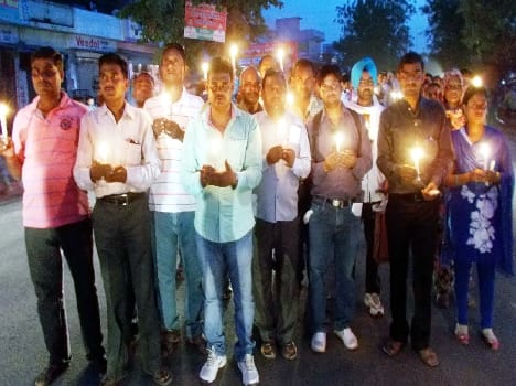 March took the candle in Puwayan Shicshamitron