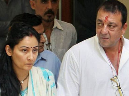 Sanjay Dutt steps out for Ganpati visarjan 