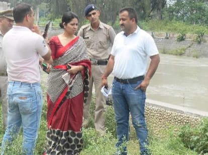 gangrape accused escapes from hospital.