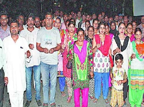 Candle March Shicshamitron pulled by district