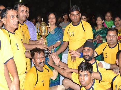 Osifs the trophy