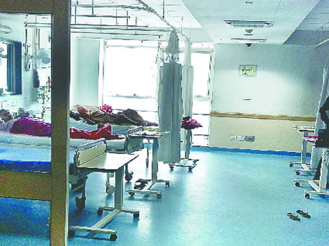Elderly patient's death by angry relatives organically.