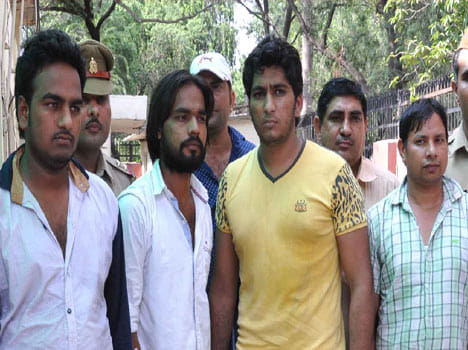 Restaurant operators who betel nut handle mounted police killer.