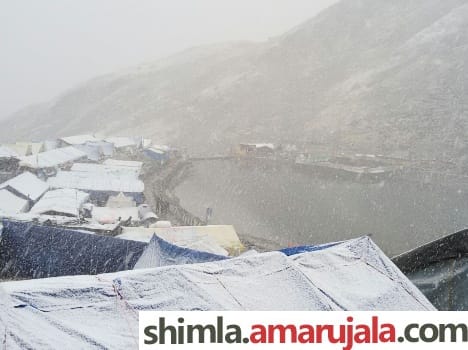 high alert in manimahesh after snowfall.