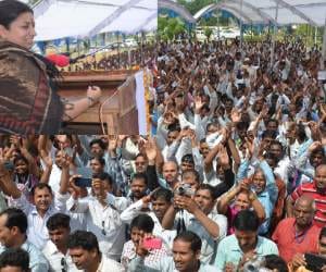 Smriti Irani speaks about shikshamitra issue in Amethi.