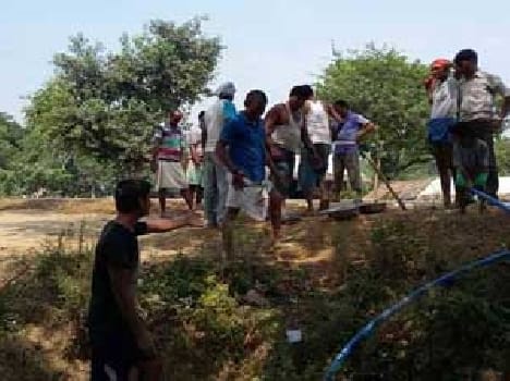 Shramdan made ??by youths shabby street Ckack