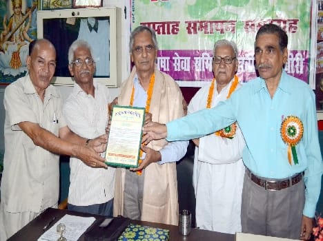 Shrikant Shukla in Hindi at the conclusion of the week honors