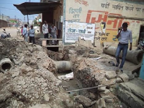 JCB smashed by pipeline , water crisis