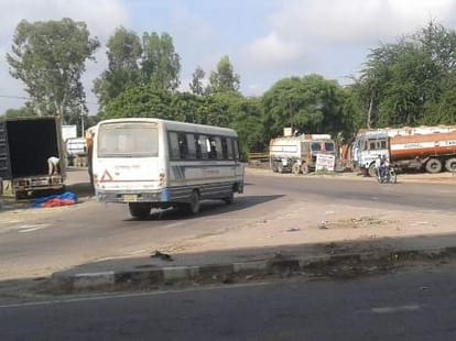 truck hit six people in ayodhya