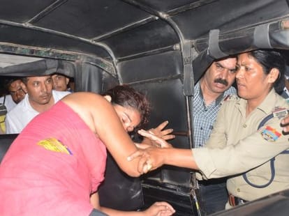 drunk woman high voltage drama in dehradun.