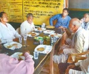 teacher give party of mid day meal on his son's bday