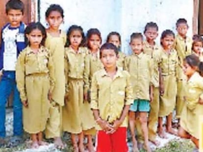 teacher give party of mid day meal on his son's bday