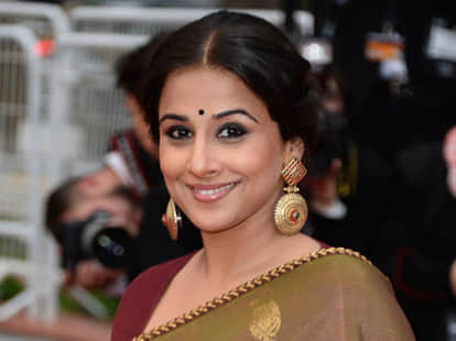 Actress Vidya balan reached Tajmahal with his husband