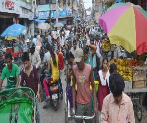 female passengers face problems on bhaiya dooj