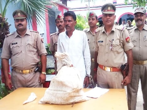 Prisoners accused of illegal weapons in police encounter