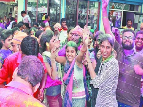 Ganesh immersion in Jume pilgrims visit