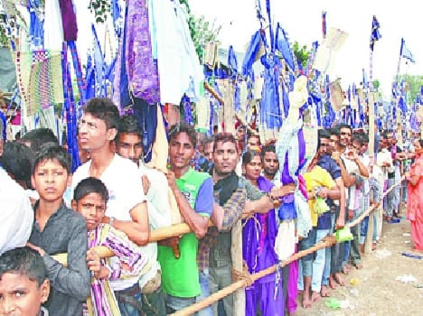 Fair Grand pilgrims flood into Gugal